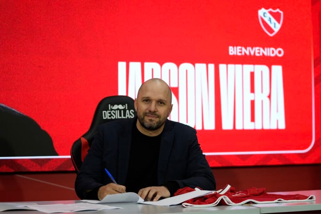Jadson Viera: brasileiro ex-zagueiro do Vasco é novo técnico do Independiente