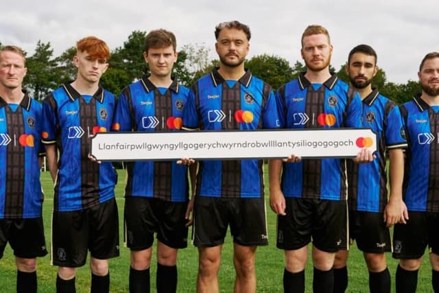 Patrocinado pela LaLiga, clube do País de Gales detém maior nome do futebol mundial