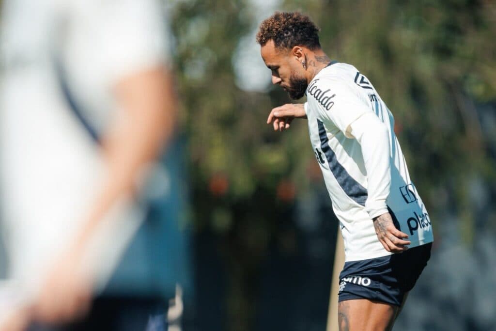 Neymar pode ficar de fora contra Remo devido à leilão beneficente