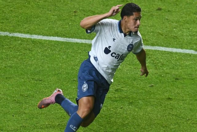 Entenda por que o Coritiba jogou de branco e azul contra o Corinthians