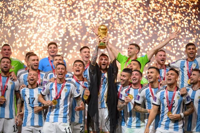 Messi deixa seleção argentina com quatro títulos e recordes