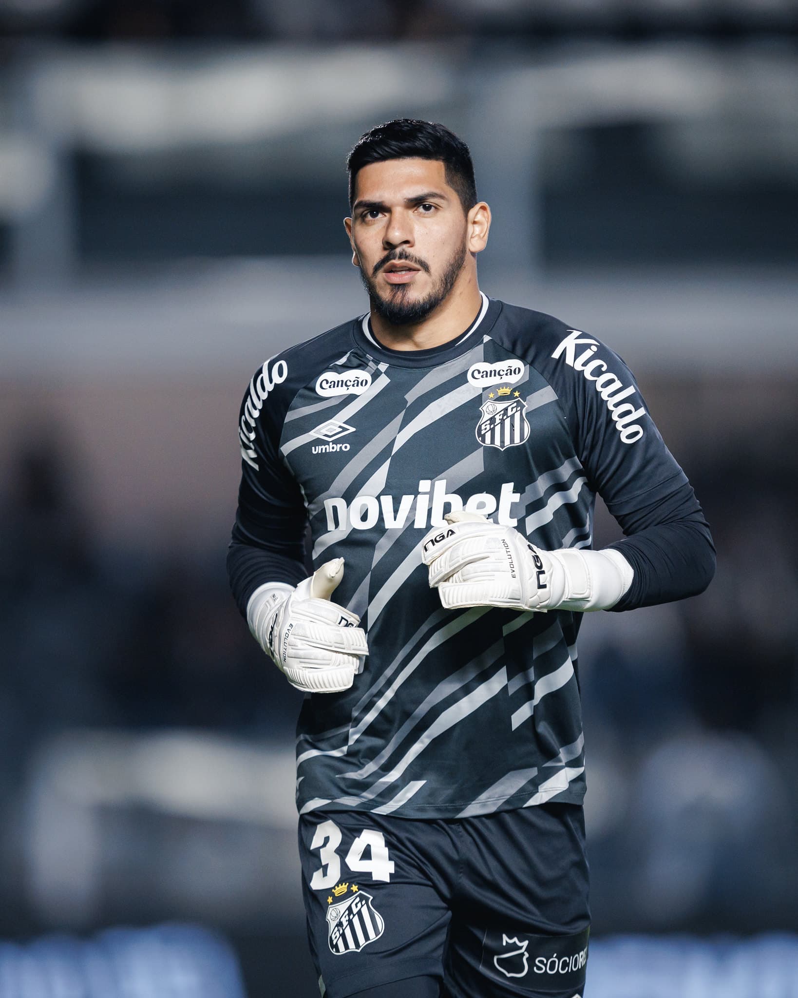 Titular absoluto de 2021 a 2023, João Paulo teve passagem apagada pelo Bahia - Raul Baretta/Santos FC