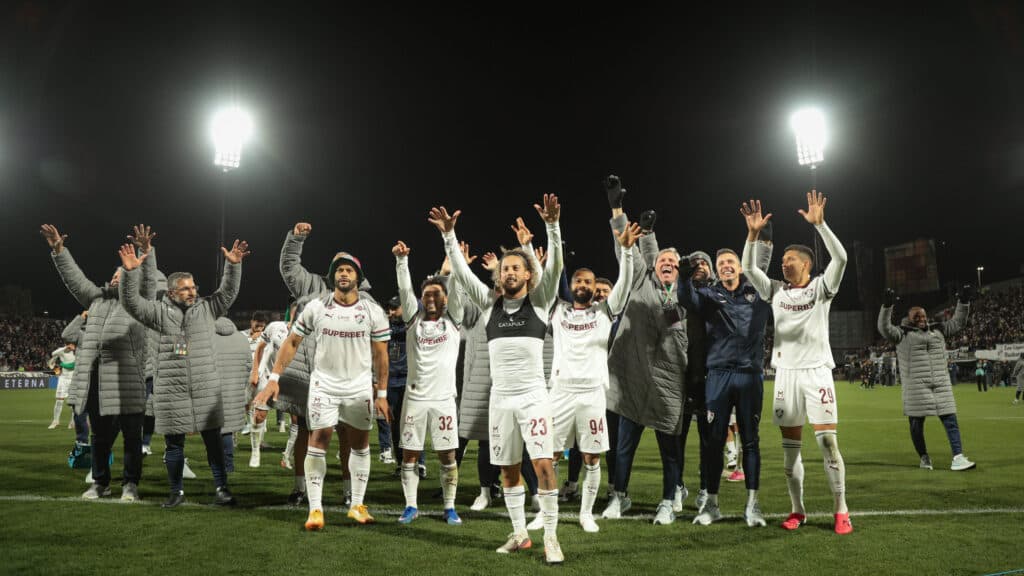 Canobbio marca, Fábio salva no fim e Fluminense avança na Libertadores