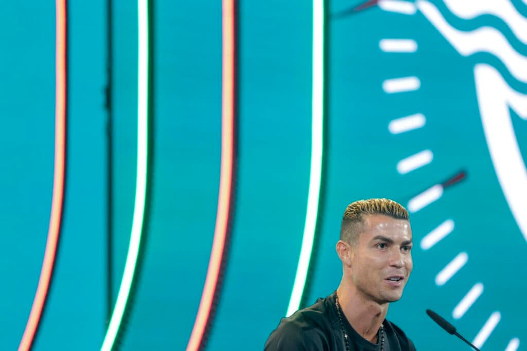 Cristiano Ronaldo tem 146 gols em 233 partidas com a camisa de Portugal - Antonio Pedro Santos/EFE