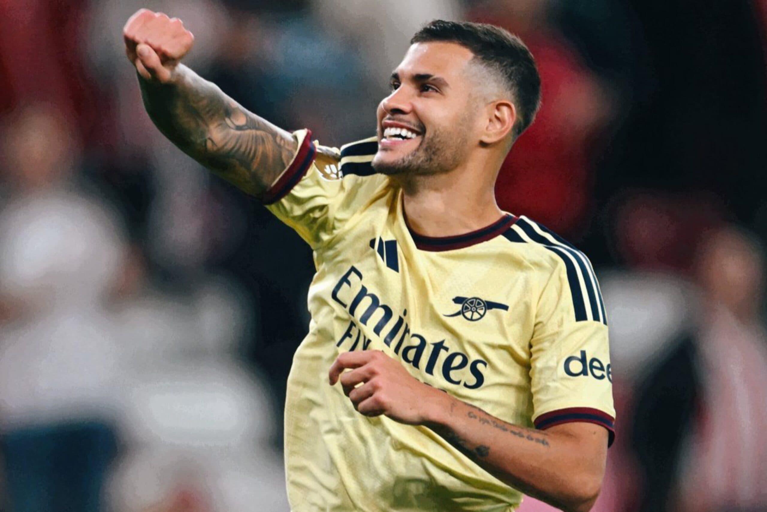 Bruno Guimarães marcou o primeiro gol dele pelo Arsenal