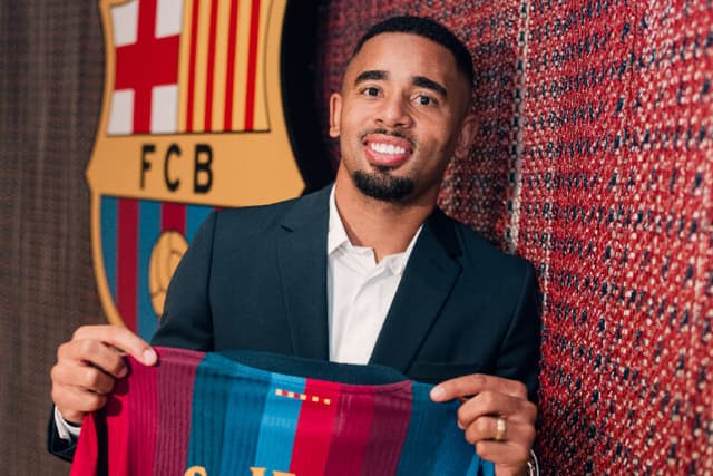 Gabriel Jesus no Barça: relembre brasileiros que defenderam o clube