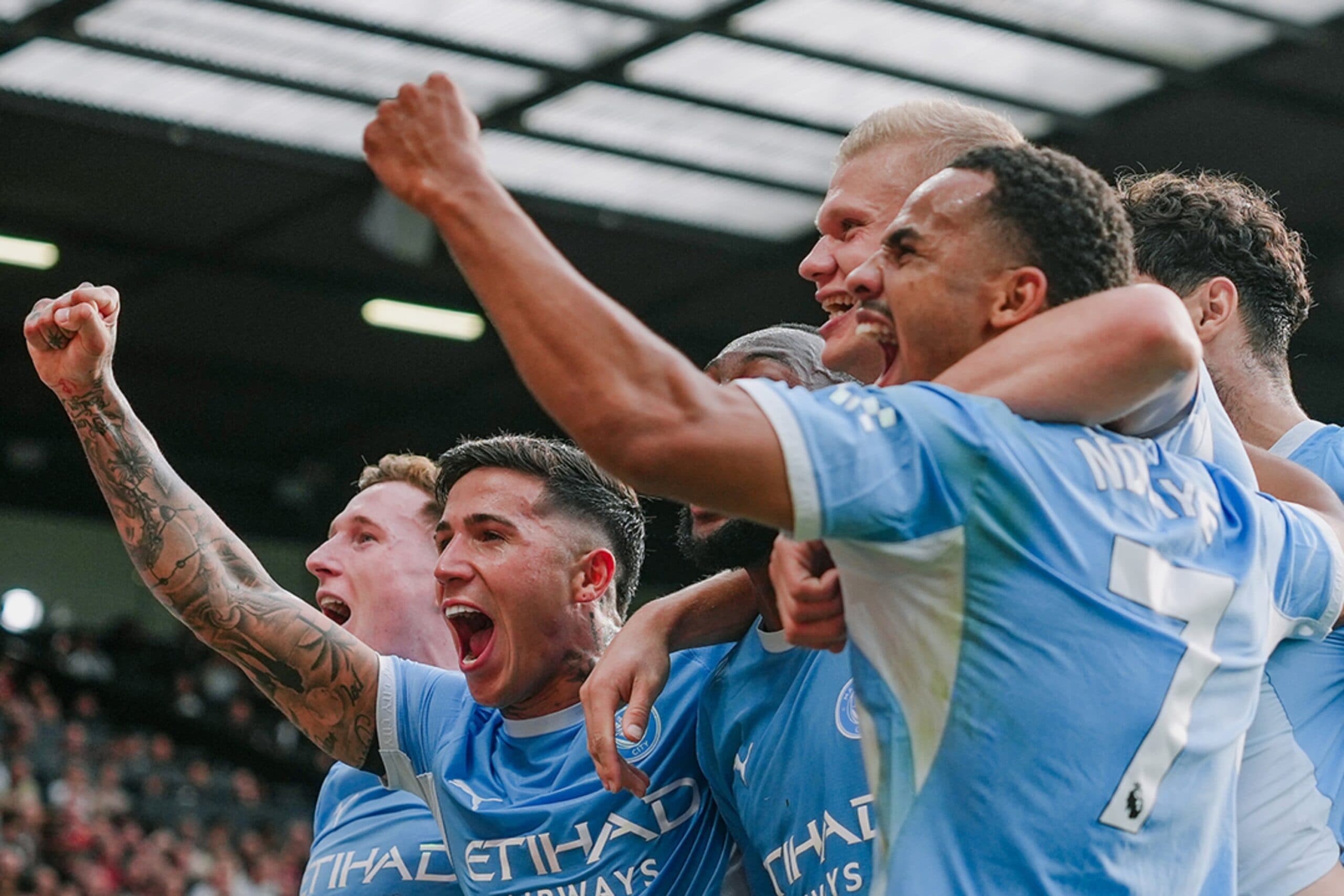 City resiste com dez em campo, Haaland decide e cala Old Trafford