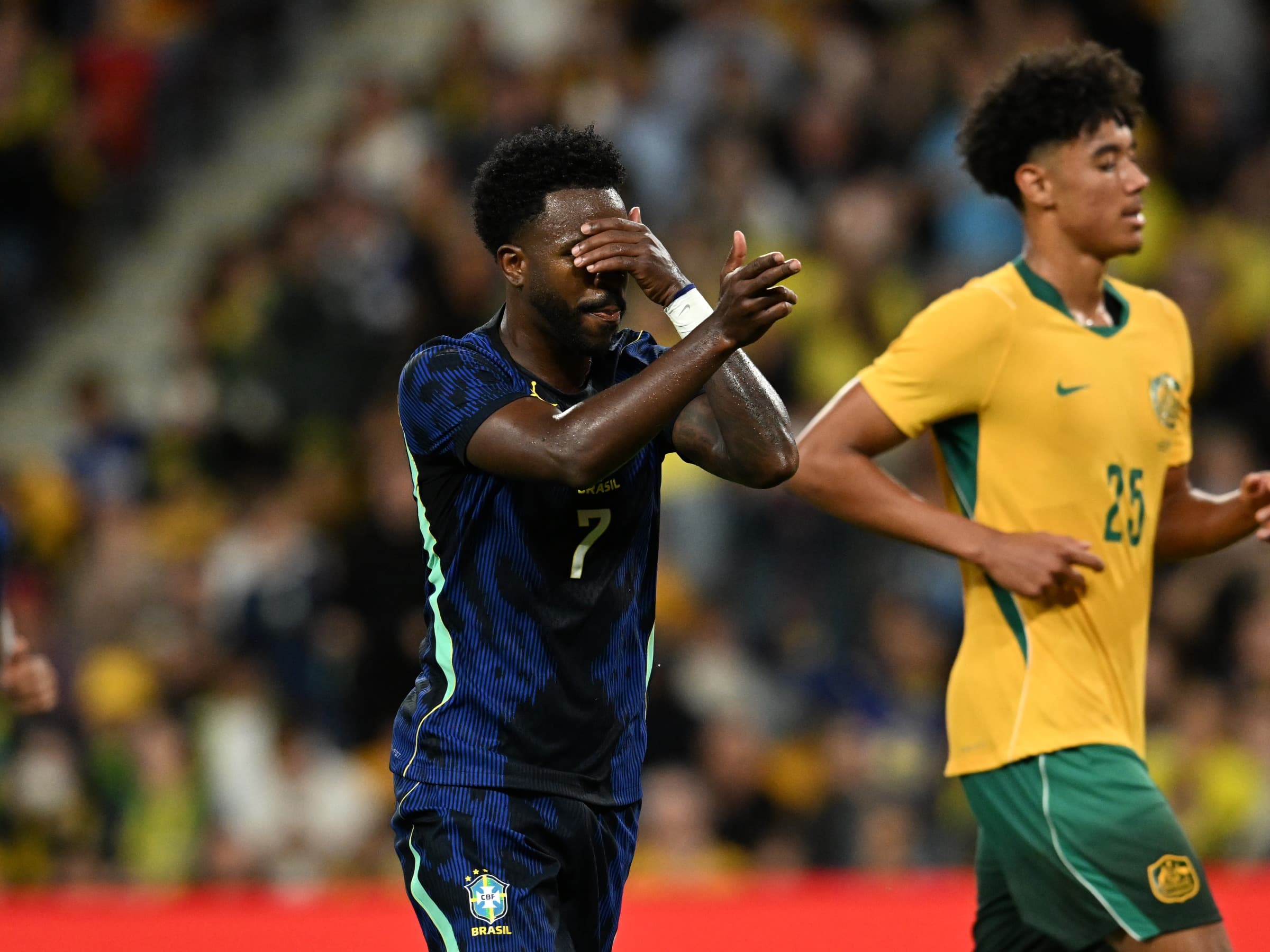 Vídeo: Ancelotti destaca importância de Vini Jr. para a seleção; assista