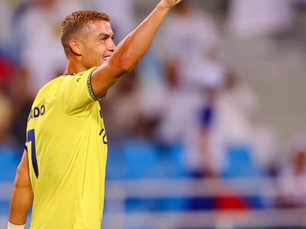 Cristiano Ronaldo e dono do Milan planejam comprar o Al-Nassr