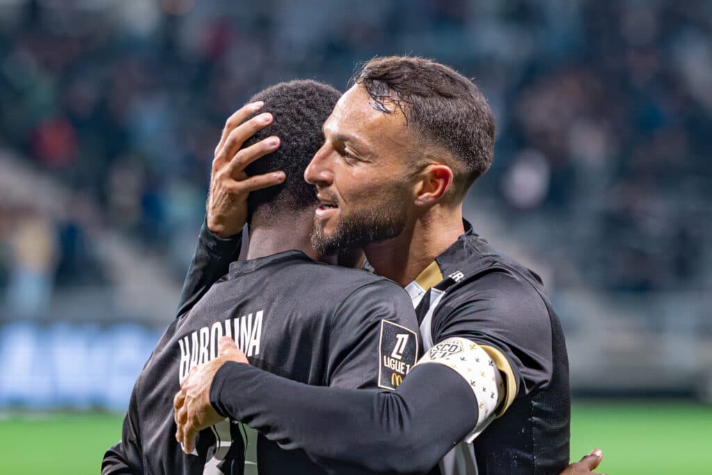 Angers e Lorient empatam por 0 a 0 pelo Campeonato Francês