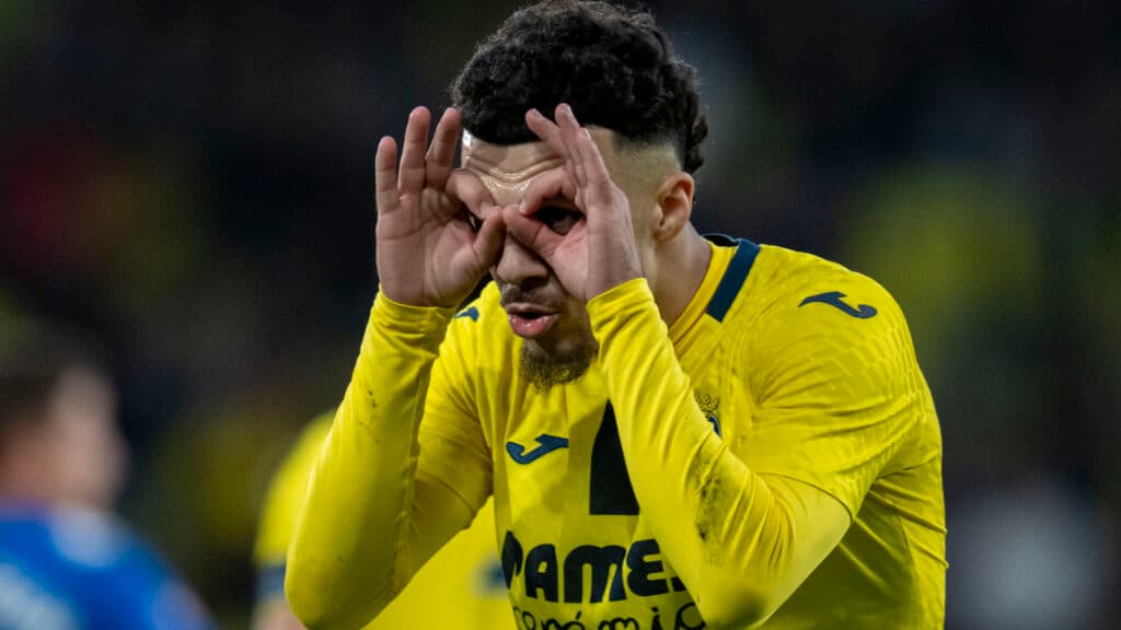 Villarreal vence o Valencia por 2 a 1 com gol nos acréscimos em La Liga