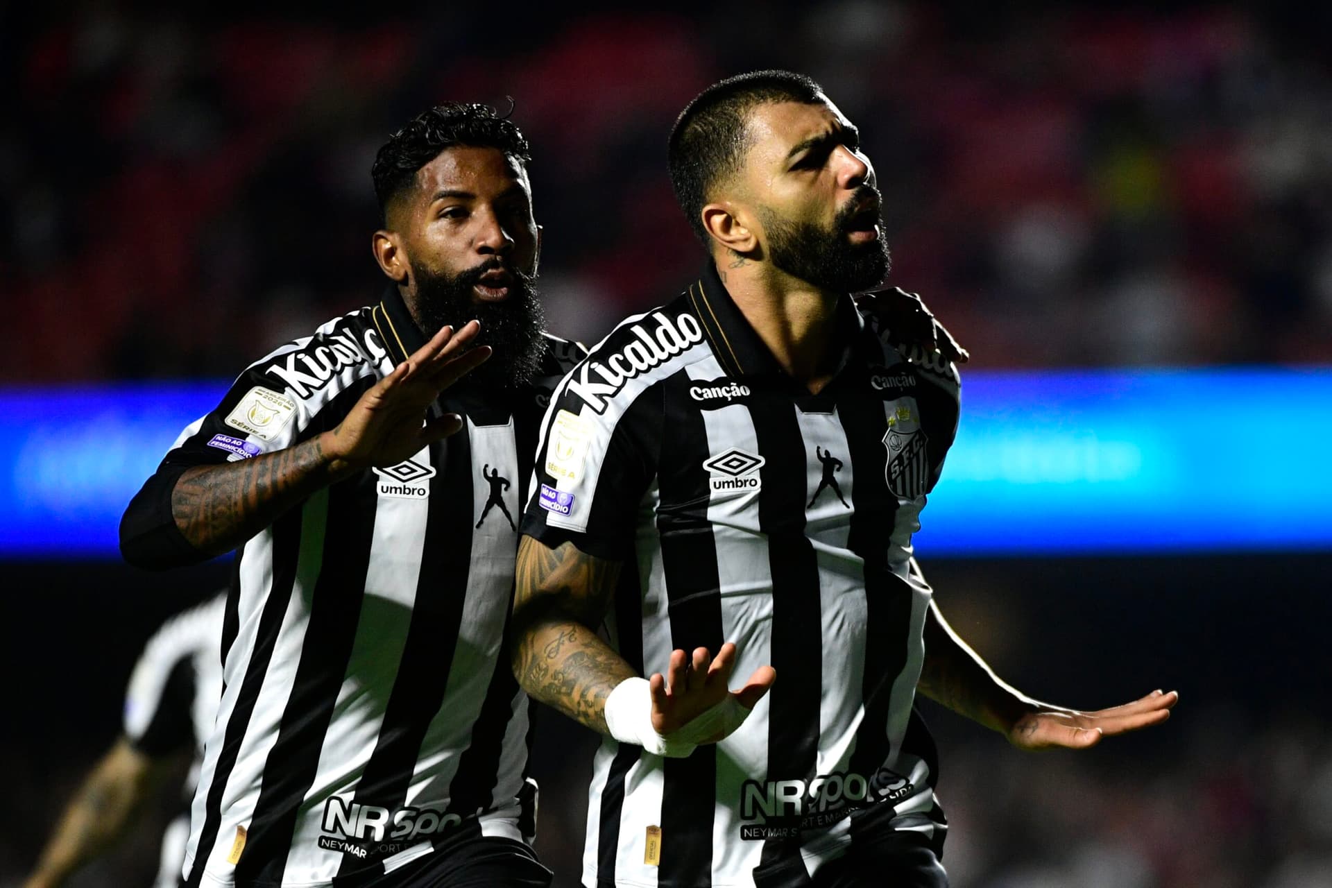 São Paulo e Santos duelam no MorumBis em jogo atrasado da 21ª rodada do Brasileirão 2026 (Alexandre Battibugli/PLACAR)