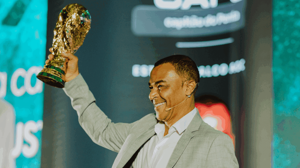 Cafu em evento sobre liderança em São José dos Campos - Divulgação