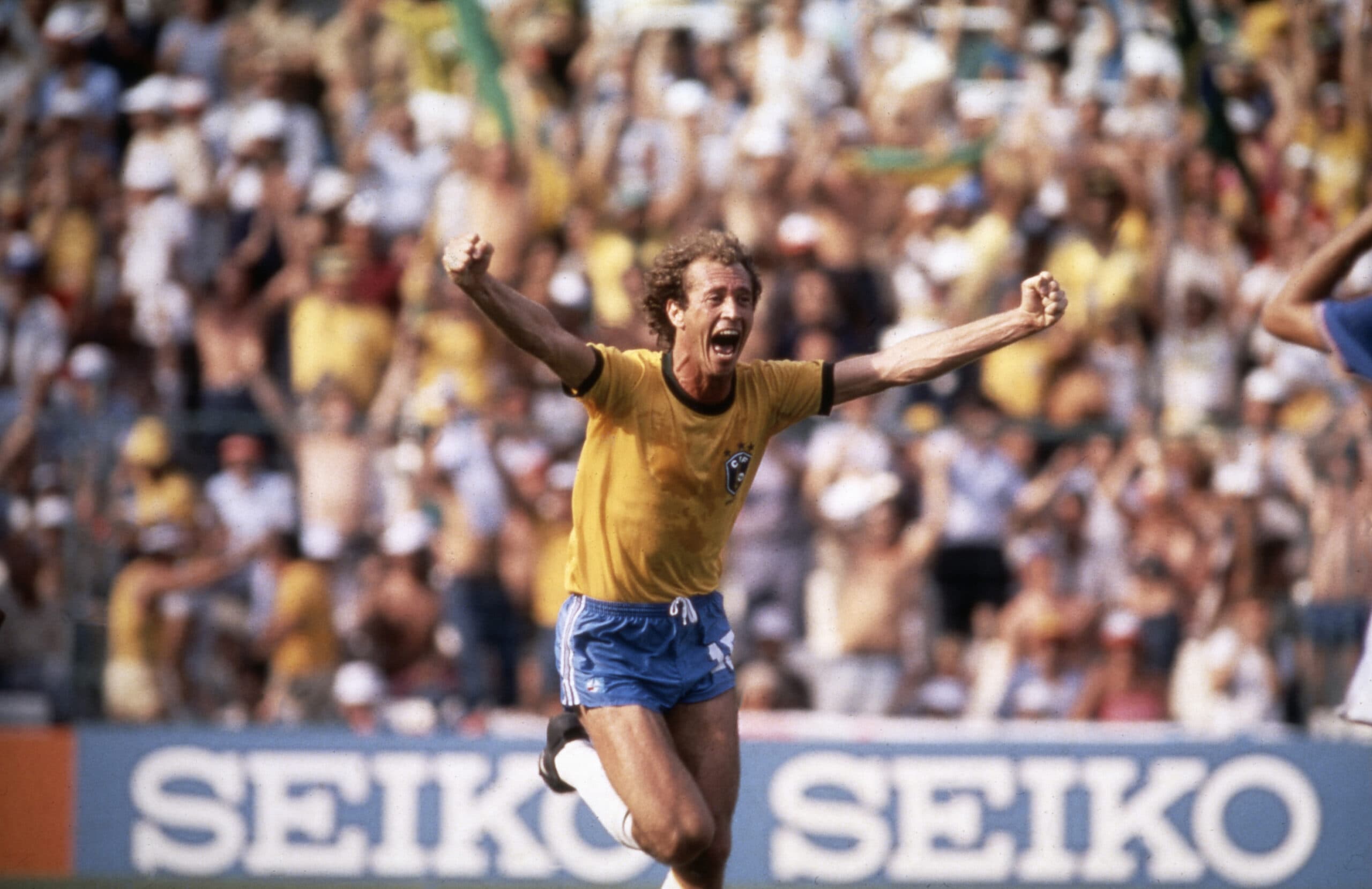 Falcão, do Brasil, comemorando o gol contra a Itália, no Estádio Sárria - Acervo PLACAR