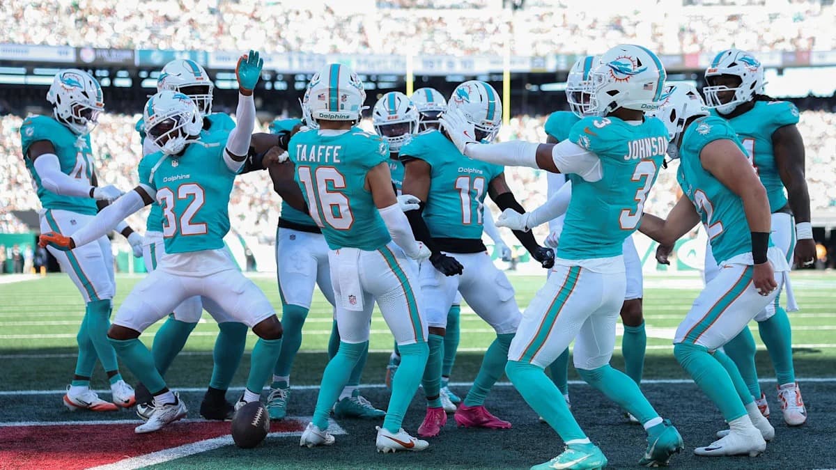 NFL: Miami Dolphins supera New York Jets com dois touchdowns de Douglas