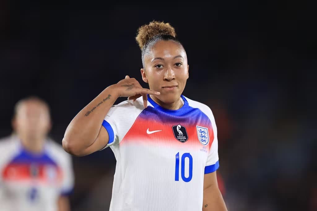 Lauren James anotou dois gols pela Inglaterra - Foto: Divulgação/Fifa