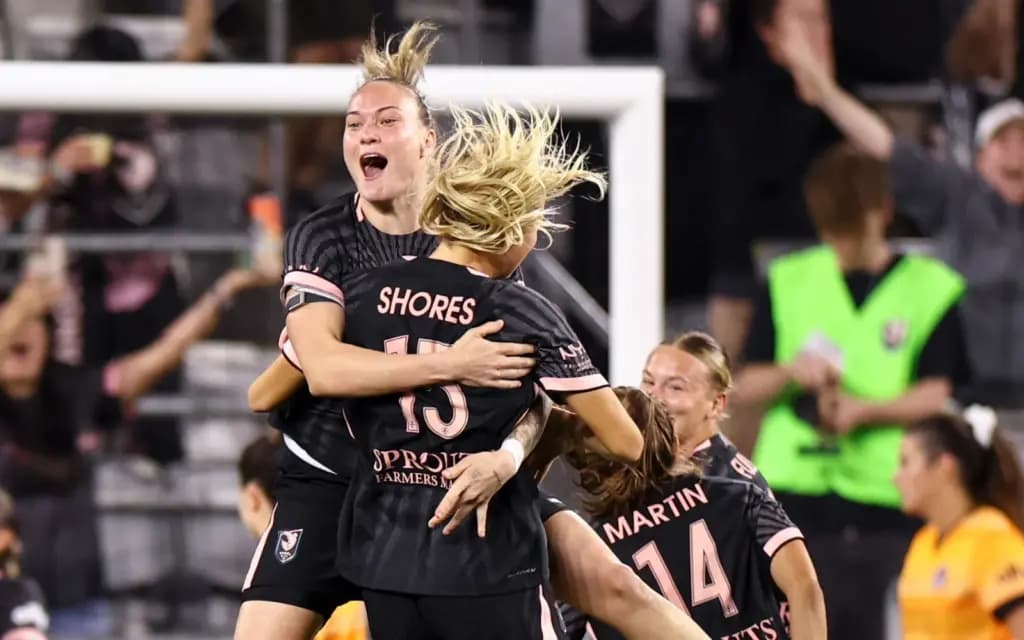 Maiara foi a primeira brasileira a marcar em 5 jogos seguidos na NWSL - Foto: Divulgação/Angel City