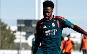 Jornal espanhol diz que Vini Jr. vive ‘fundo do poço’ no Real Madrid