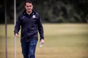 Corinthians anuncia saída de Marcelo Paz do comando do futebol