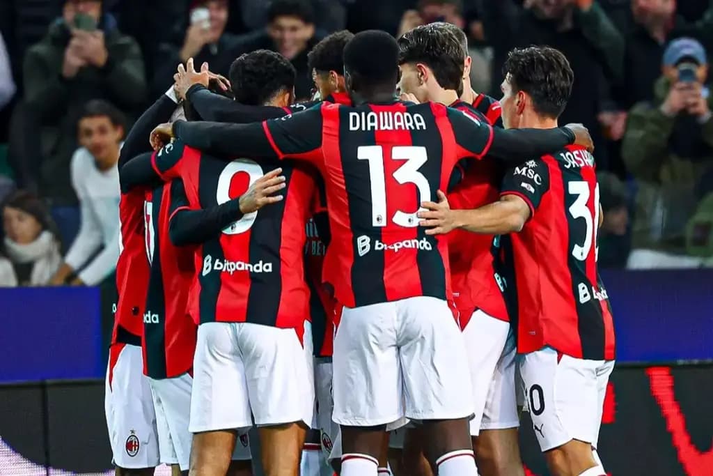 Milan domina a Udinese, vence e se mantém no topo do Campeonato Italiano
