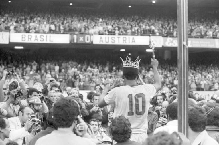 55 anos antes de Messi: como foi a despedida de Pelé pela seleção