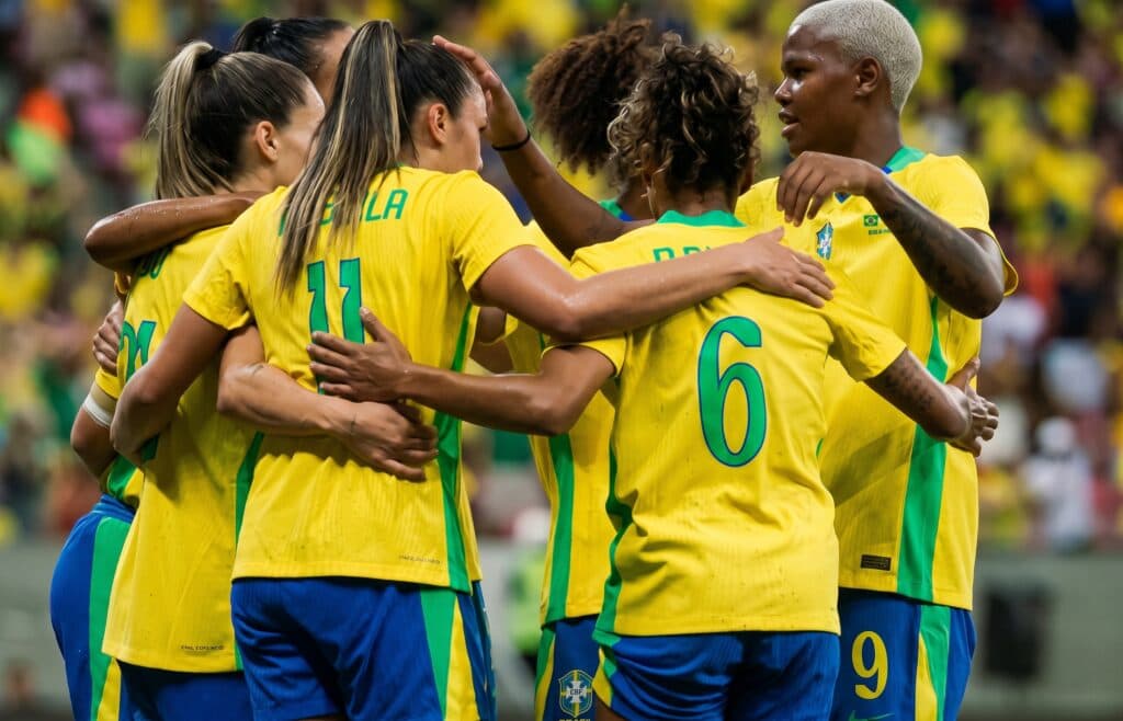 Seleção feminina: Brasil cede empate à Argentina em clássico tenso no Recife