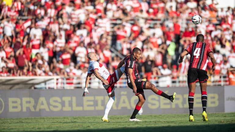 Botafogo-SP supera pênalti perdido e vence o CRB no Rei Pelé