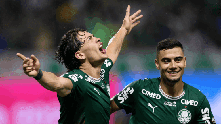 Palmeiras goleia Corinthians e se mantém firme na busca pelo título