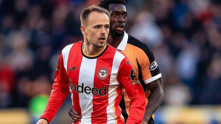 Hull City e Brentford empatam em 1 a 1 pelo Campeonato Inglês