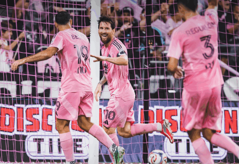 Quanto falta para Messi chegar a mil gols? Argentino marca mais dois pelo Inter Miami