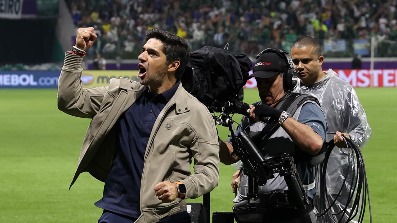 ‘Parece fácil’: Abel Ferreira enaltece campanha do Palmeiras e celebra quarta final de Libertadores