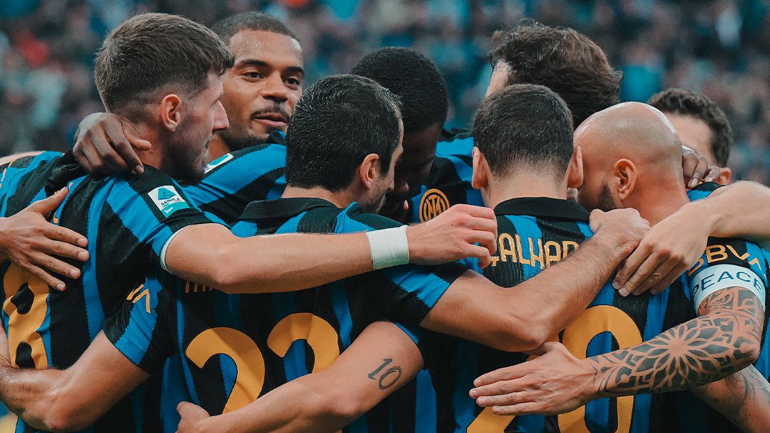 Inter de Milão domina Parma, faz 3 a 0 e vira líder