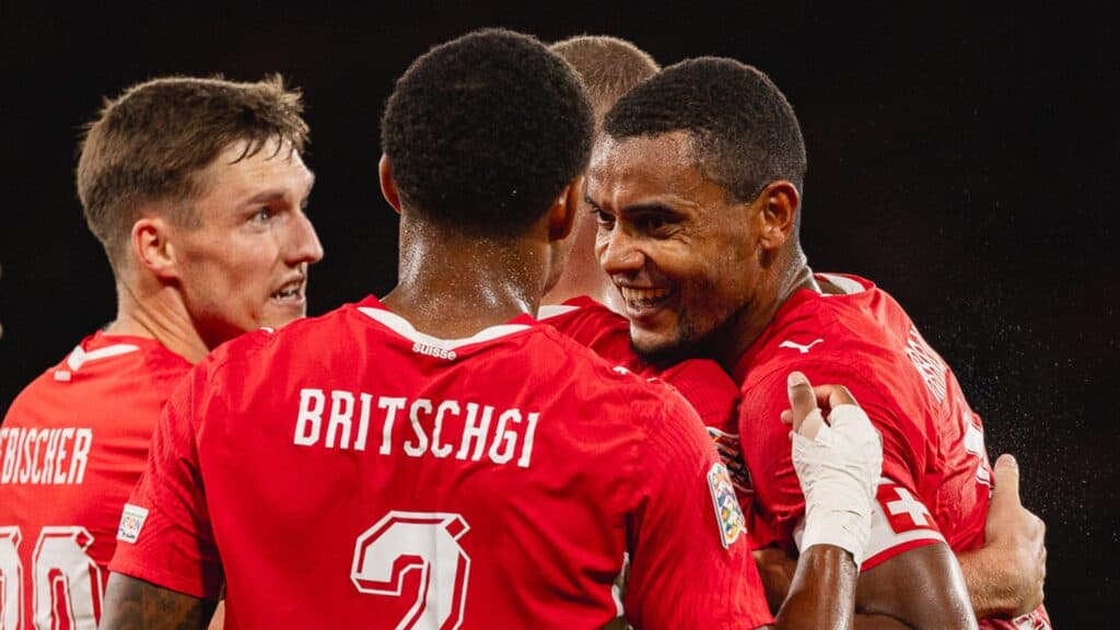 Suíça vira sobre a Eslovênia e mantém 100% na Nations League