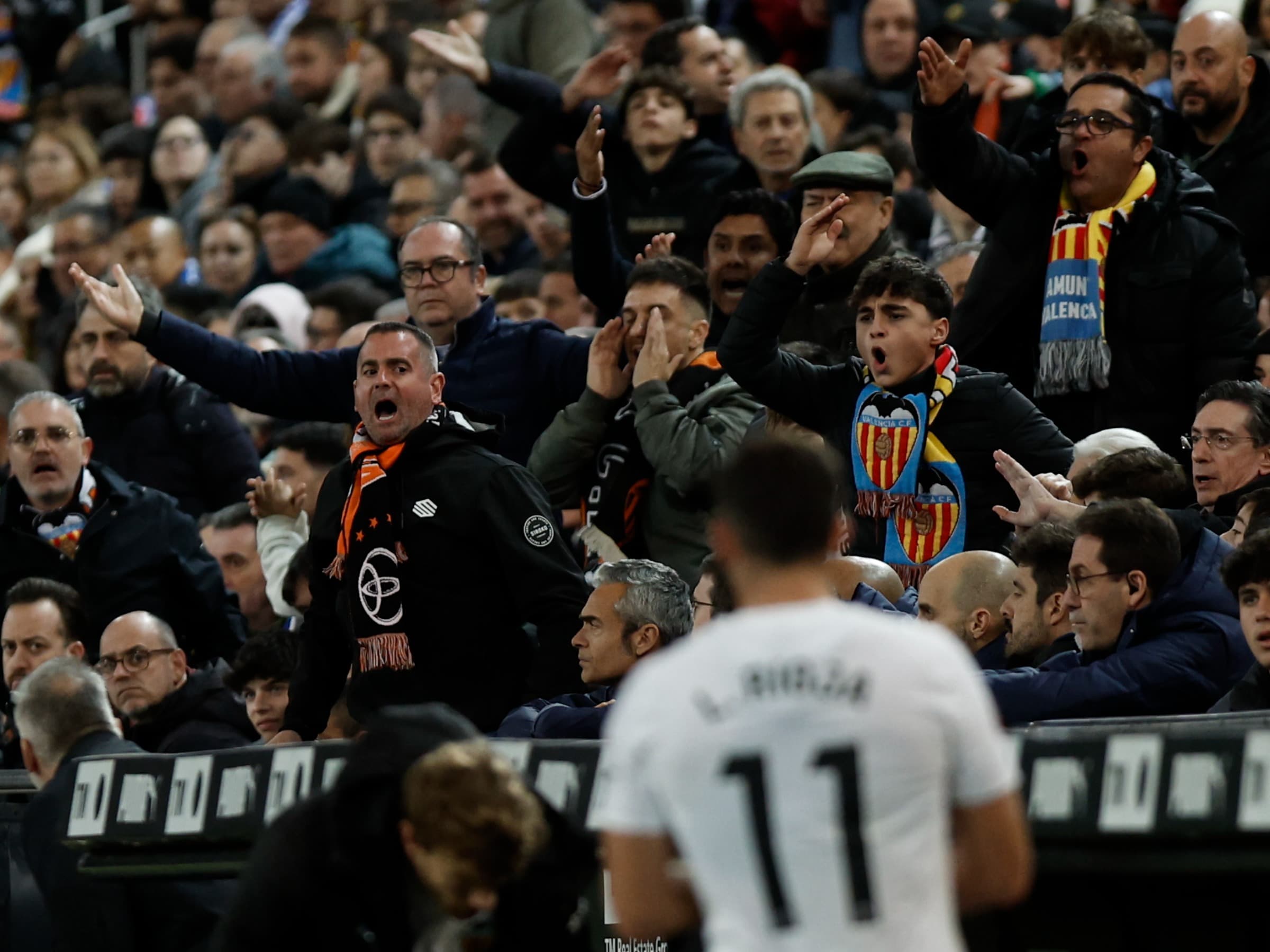 Aguirre rompe tradição centenária do Valencia no Mestalla; entenda