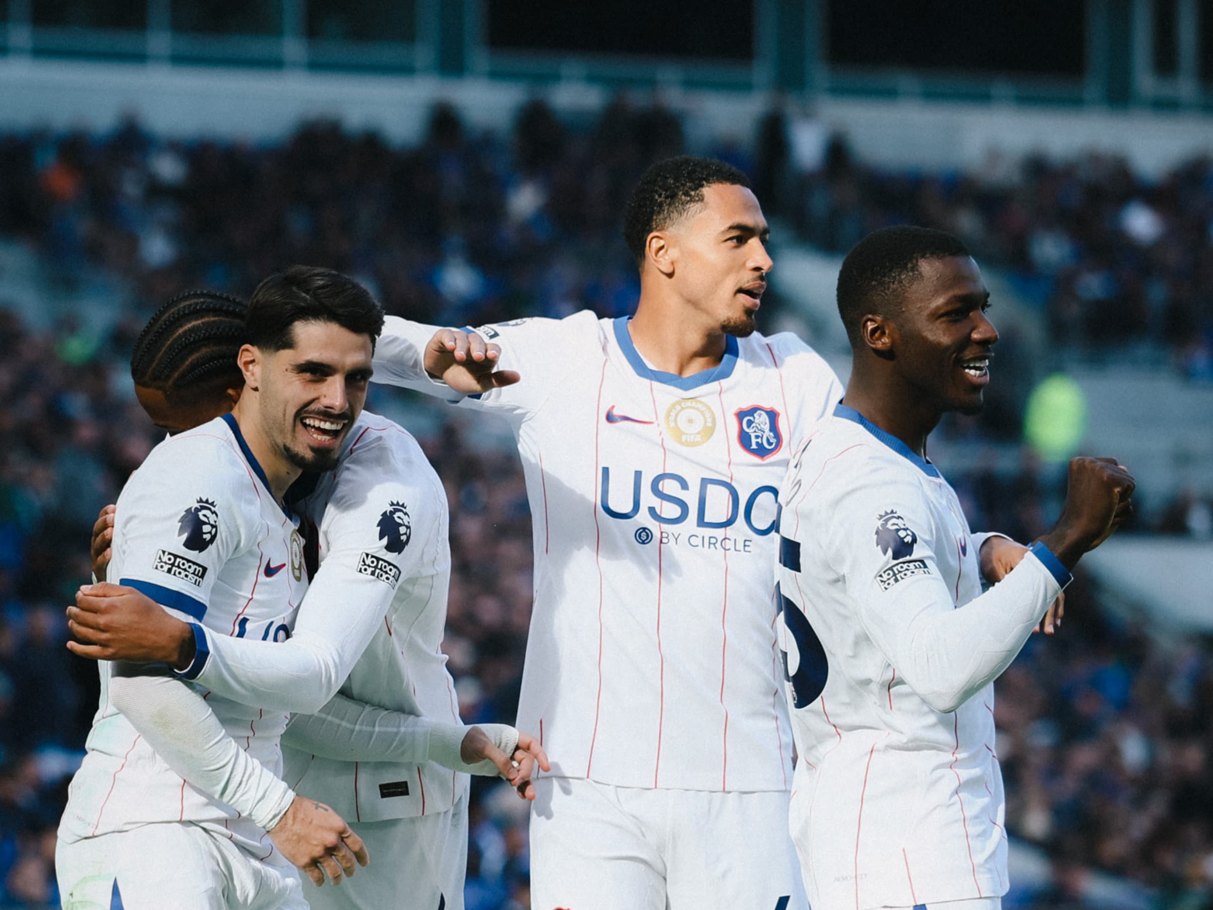 Chelsea supera o Everton fora de casa com dois gols de Pedro Neto
