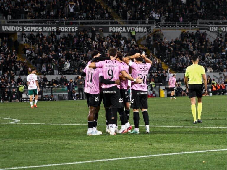 Vitória de Guimarães faz cinco e goleia o Marítimo pelo Campeonato Português