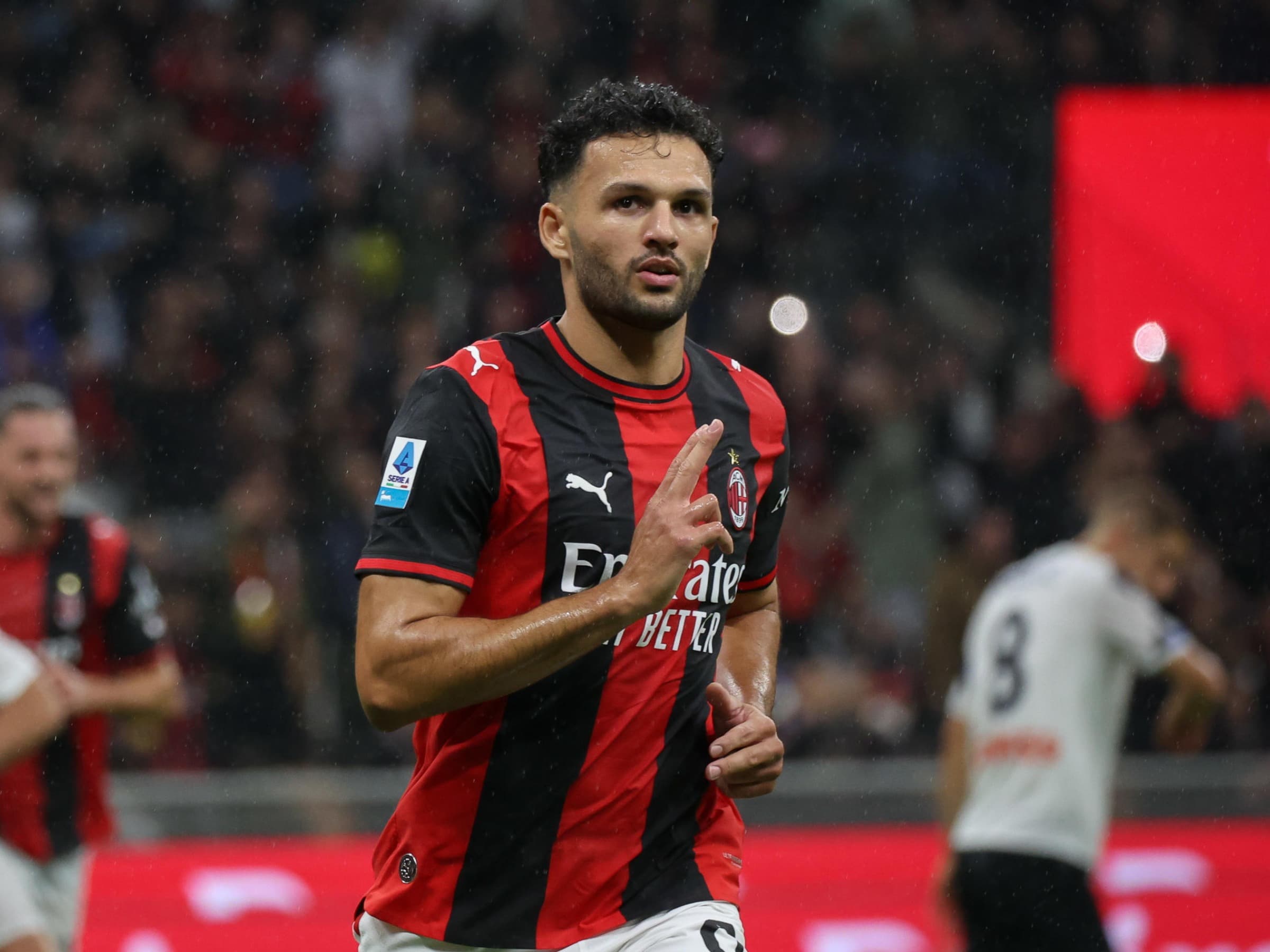 Gonçalo Ramos com a camisa do Milan - EFE/EPA/ROBERTO BREGANI