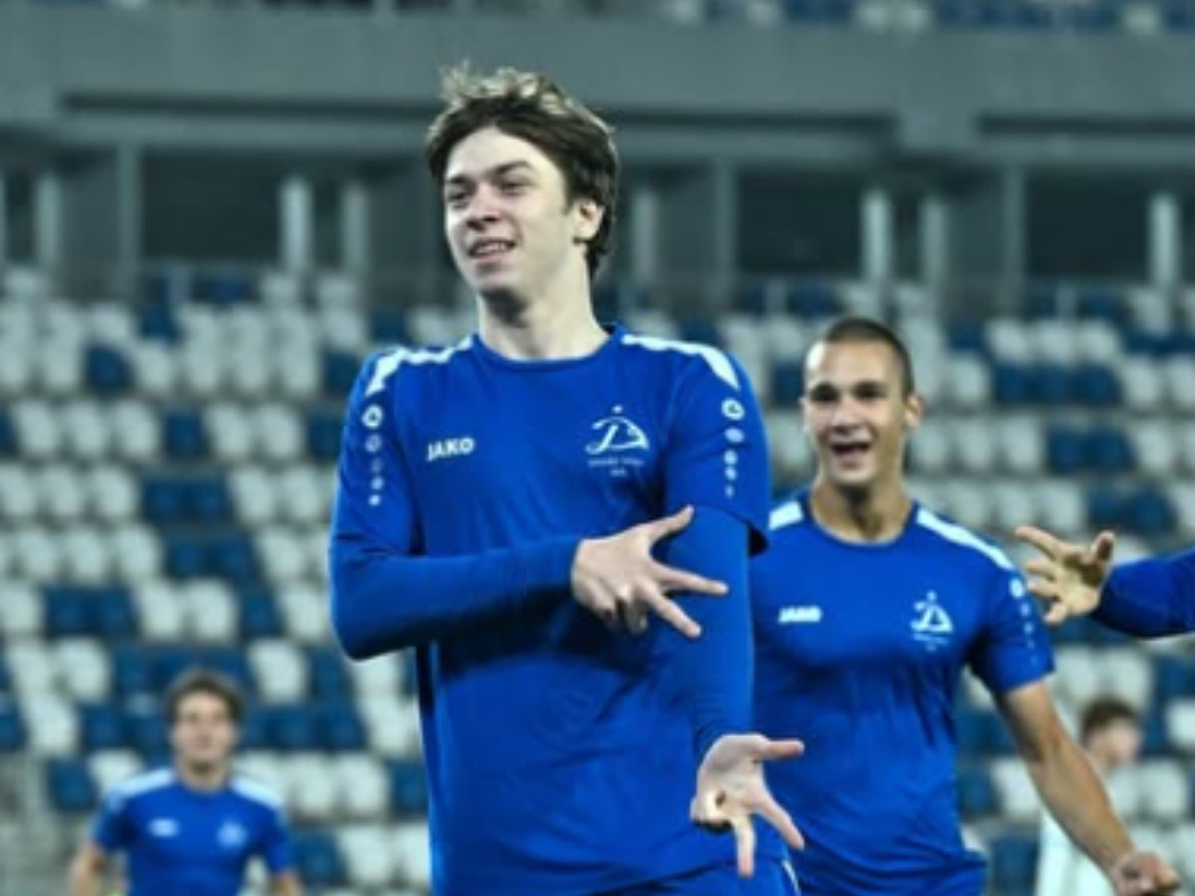 Irmão de Kvaratskhelia brilha na Youth League e homenageia astro do PSG
