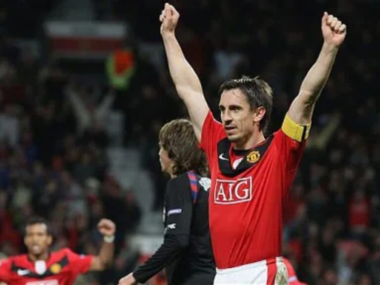 Neville cobra saída imediata dos Glazers do Manchester United