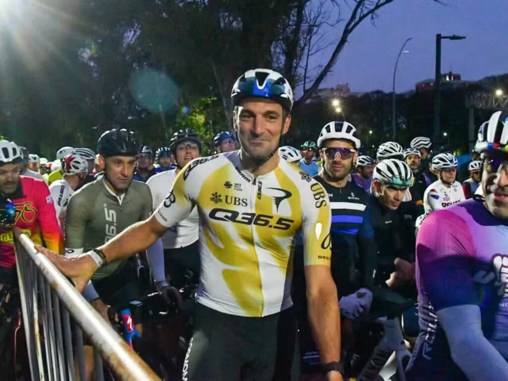 De folga da seleção, Scaloni pedala 129 kms em Buenos Aires