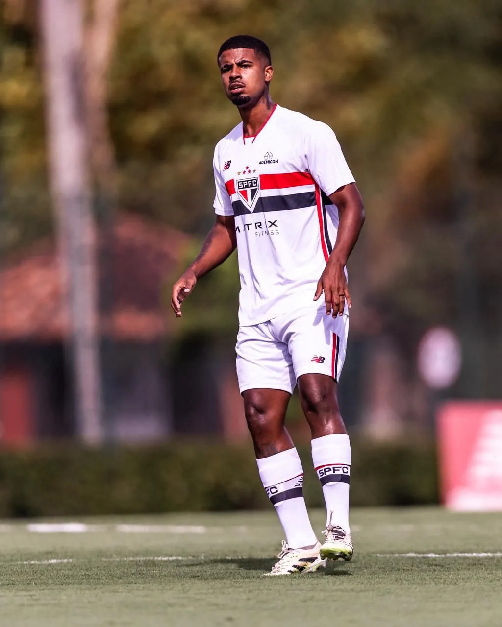 Matheus Ferreira durante partida pelo São Paulo no sub-20 - Victor Monteiro