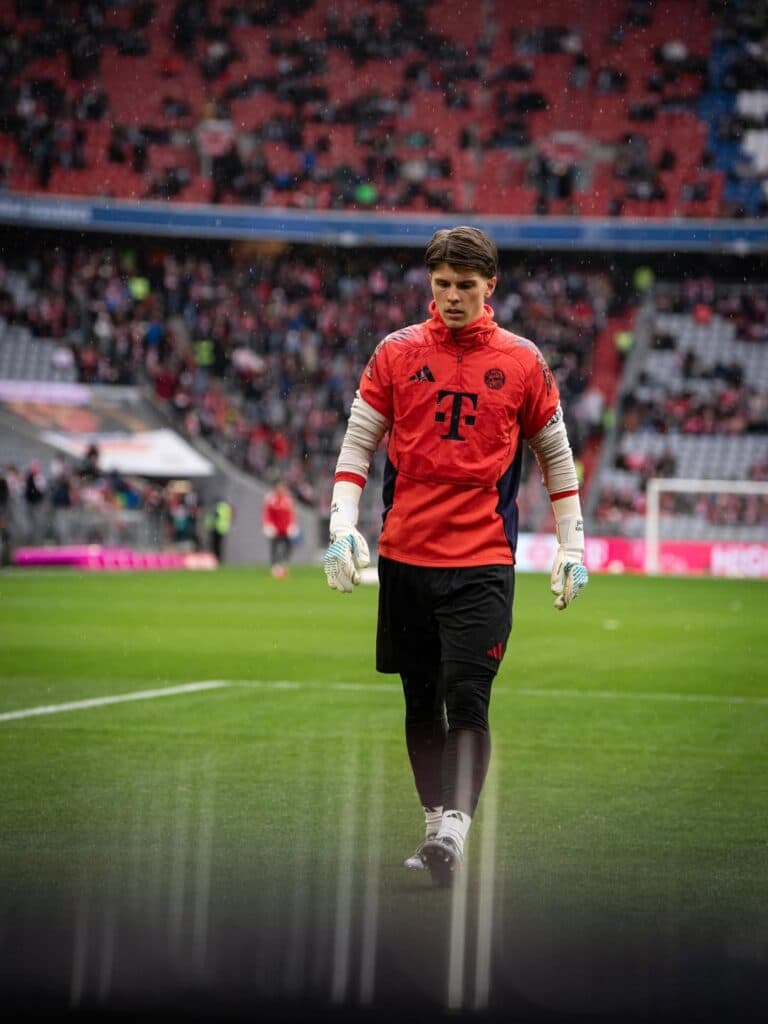 Bärtl antes do clássico entre Bayern e Borussia Dortmund pela Bundesliga - Divulgação