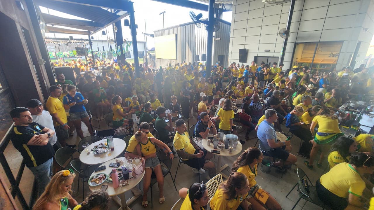 Home Run Dugout, bar temático de beisebol, se transformou em reduto de torcedores brasileiros - Klaus Richmond/Placar