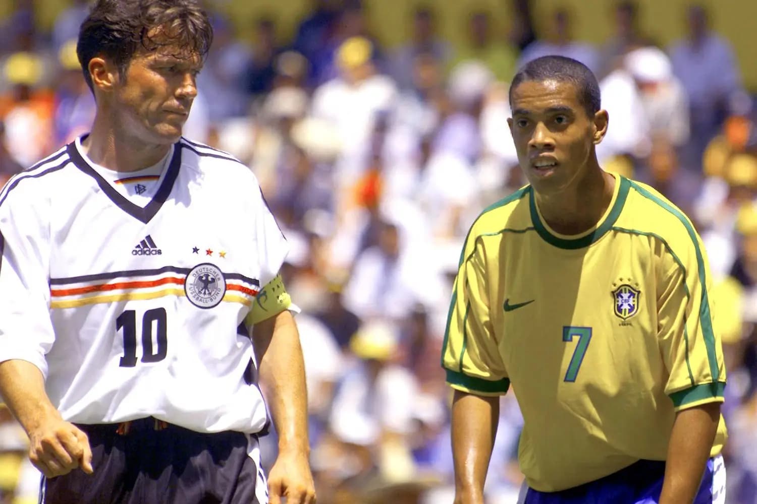 Lothar Matthaus e Ronaldinho durante Alemanha x Brasil na Copa das Confederações de 1999