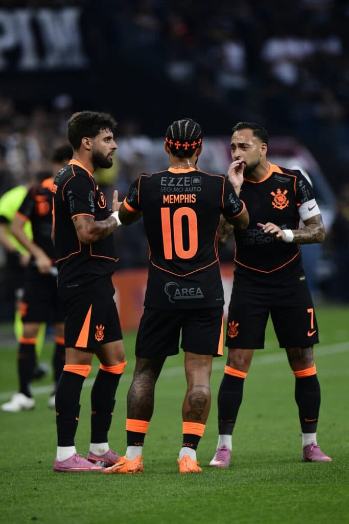 Corinthians x Cruzeiro se enfrentam pelo jogo de volta da semifinal da Copa do Brasil - Alexandre Battibubli/PLACAR