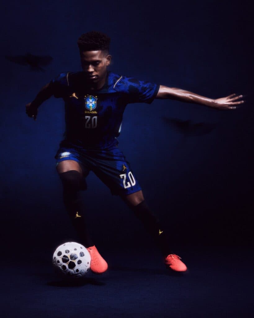Coleção de agasalhos, bermudas e a camisa reserva da seleção são produzidas pela Jordan - Nike/Divulgação