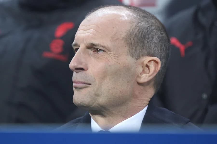Allegri não é mais o técnico do Milan - EFE/EPA/FABIO MURRU