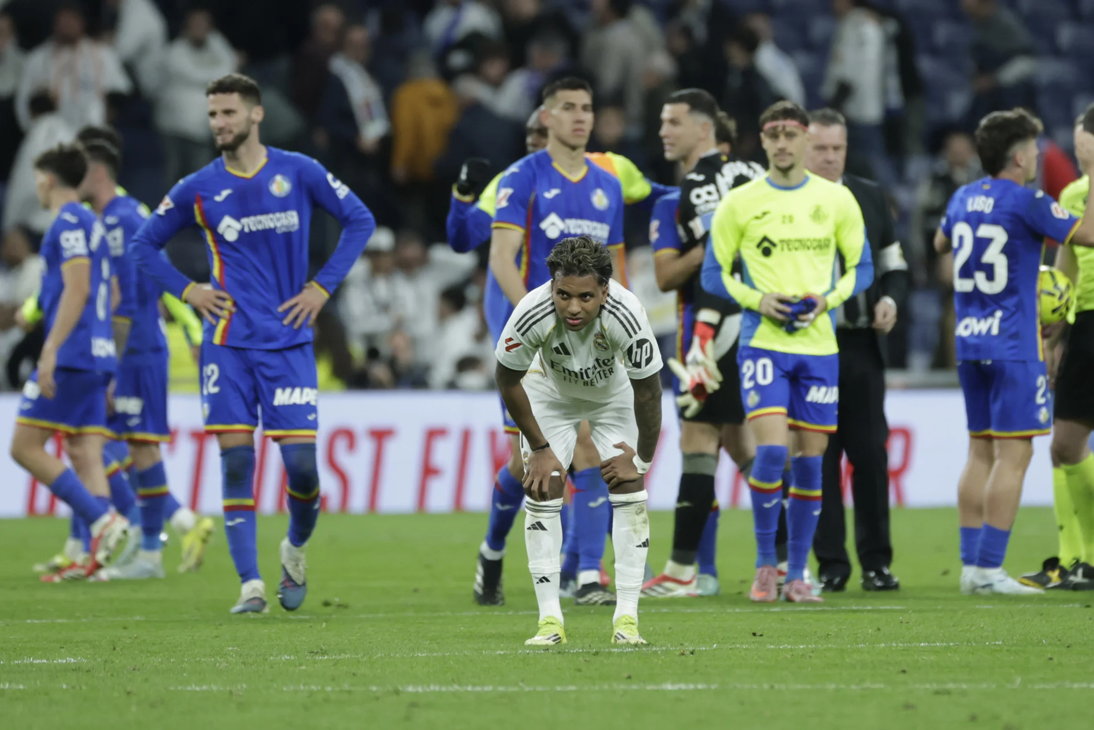 Rompimento do ligamento cruzado e o menisco exterior do joelho direito tirou Rodrygo da Copa - Juanjo Martín/EFE