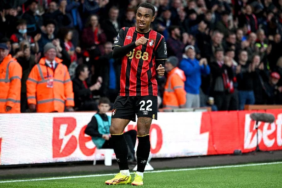 Eli Junior Kroupi, atacante do Bournemouth - EFE/EPA/DANIEL HAMBURY