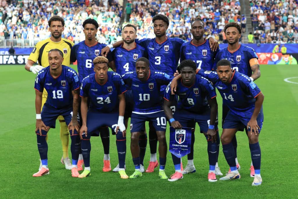 Equipe titular de Cabo Verde que garantiu em Houston a história classificação aos mata-matas - Carlos Ramírez/EFE